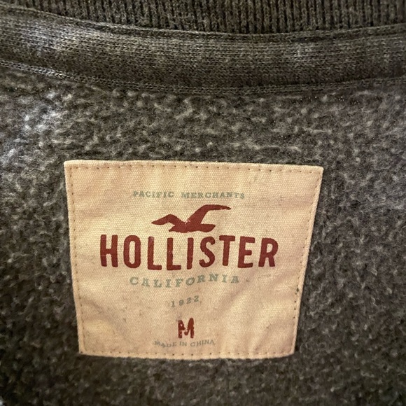 Hollister gray sweatshirt. Size medium - Picture 3 of 3